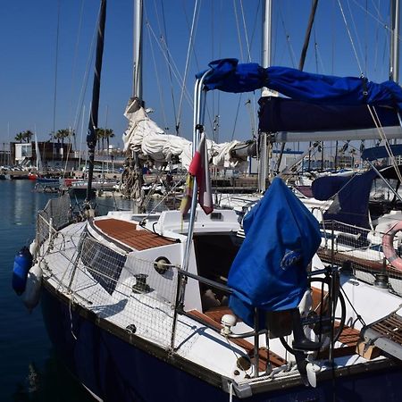 Velero En Puerto De Valencia - E&M Boats Hotel Exterior photo